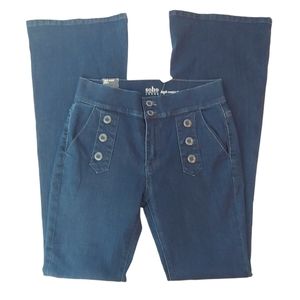 NWT SOHO Highrise Flare Jeans Size 4